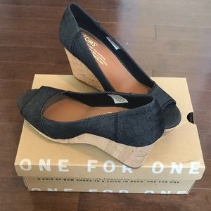 Toms Wedges